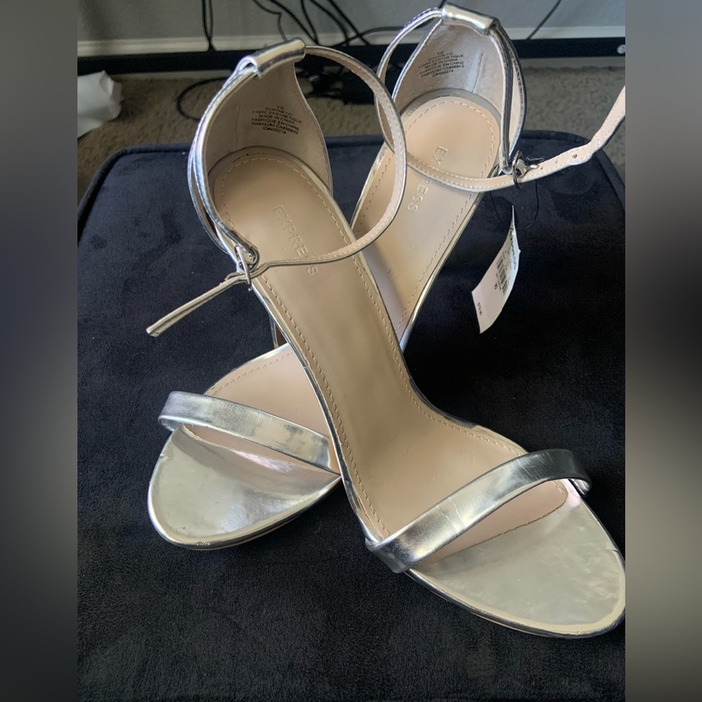 Express heels
